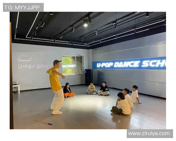 重庆街舞队默契配合揭秘探索街舞艺术背后的团队精神与创意碰撞